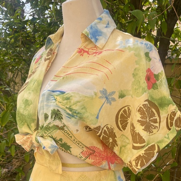 Forever 21 Tropical Hawaiian Print Button Up Shirt & Skirt Set - Picture 5 of 8